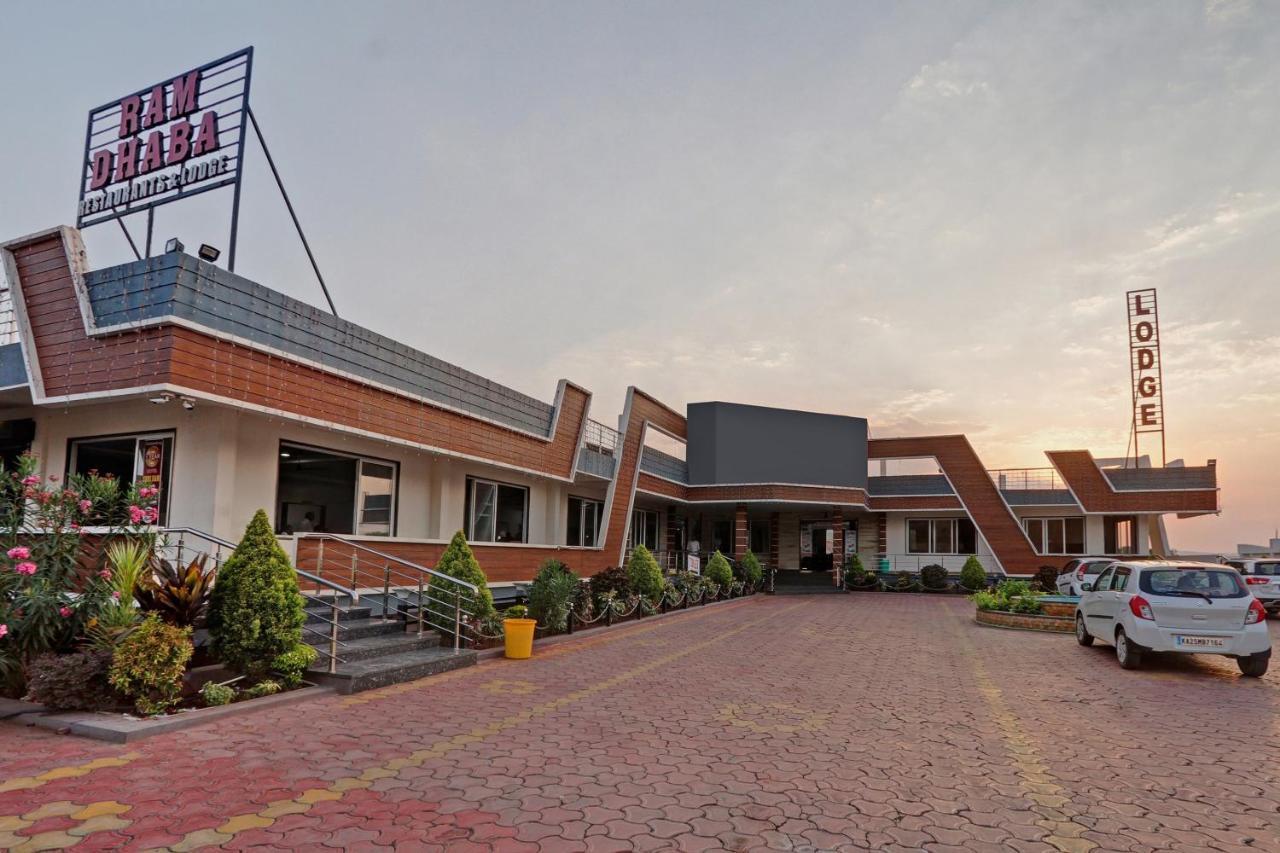 Hotel Oyo 48704 Rashi Farms Hubli Exterior foto